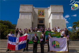 Coopzoamérica rinde homenaje a los padres fundadores de la República Dominicana Coopzoamérica rinde homenaje a los padres fundadores de la República Dominicana