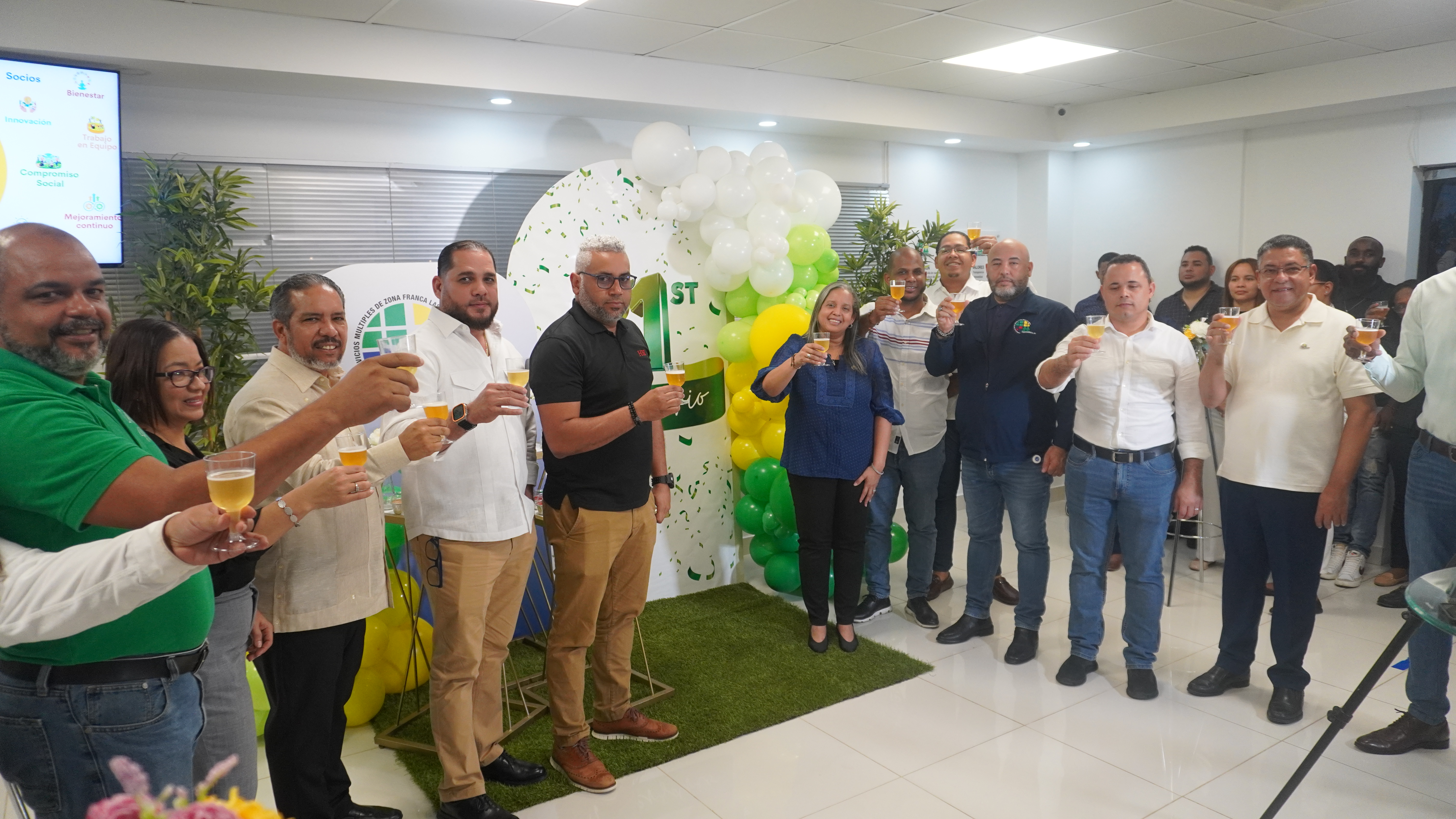 31 Años de Historia, Unión y Servicio